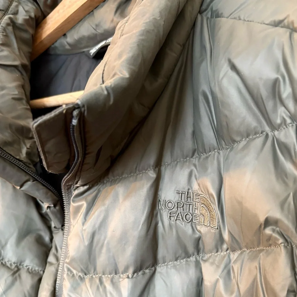 North Face Puffer - Picture 3 of 5